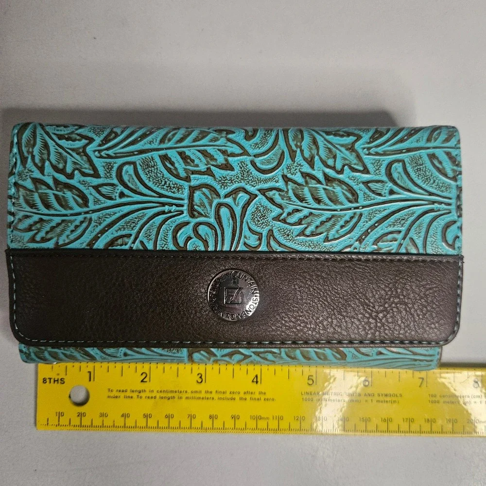 Stone Mountain Bonded Leather Trifold Wallet Turquoise Brown Floral Embossed